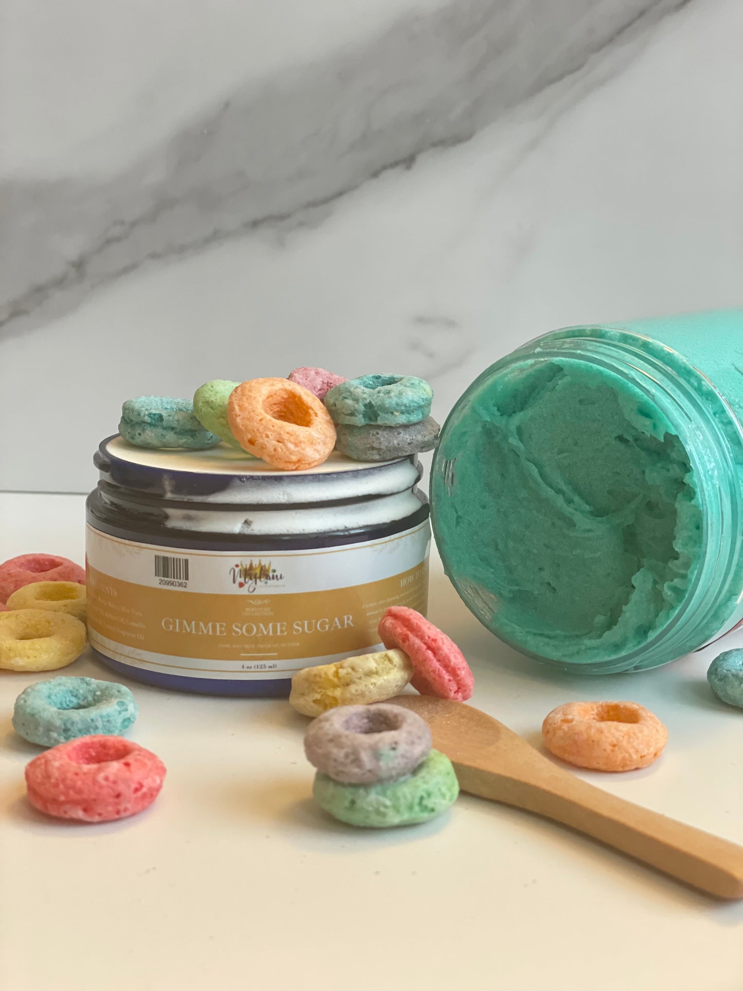 Foaming sugar scrub